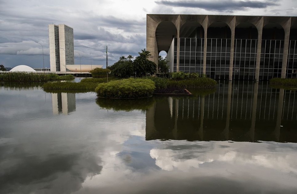 brasilia_60_anos_espelho_itamaraty_0420202398_2 / Foto: Foto: Marcello Casal Jr (Agência Brasil)