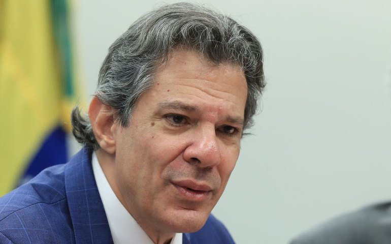 Fim de isenção a títulos privados não prejudicará produtor, diz Haddad