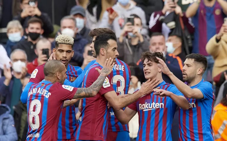 Barcelona derrota Girona e mantém lierança isolada no Campeonato Espanhol