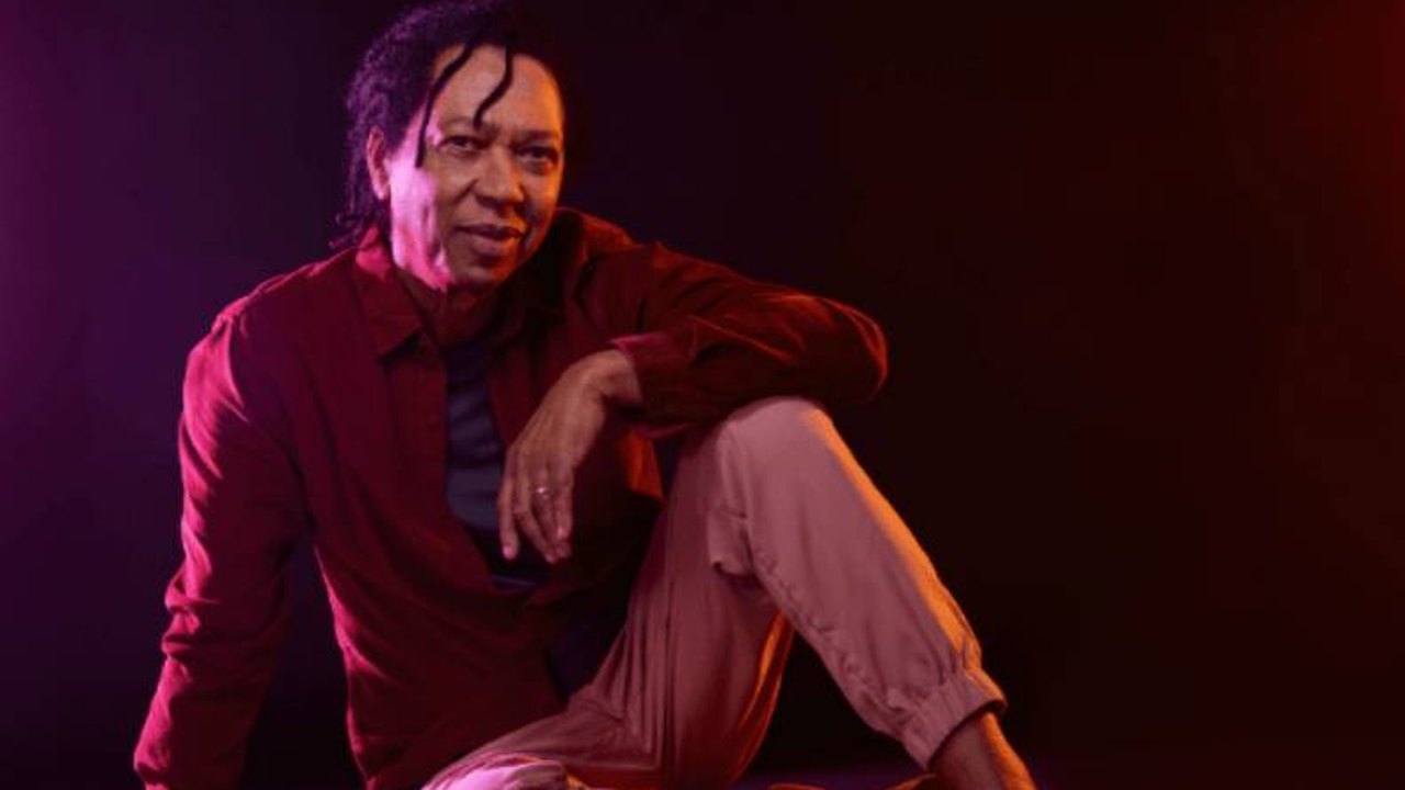 Djavan volta com ‘uma ode ao amor e à esperança’