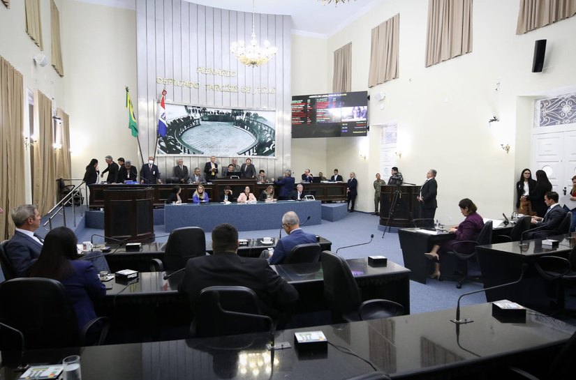 Sessão ordinária da ALE é marcada pela análise de doze vetos