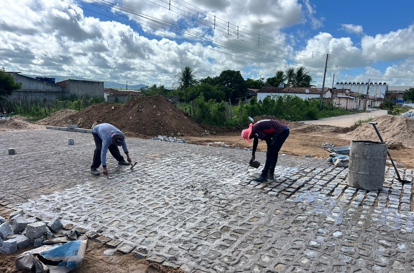 Prefeitura de Palmeira intensifica obras de infraestrutura e reforça compromisso com mobilidade urbana no José Maia Costa