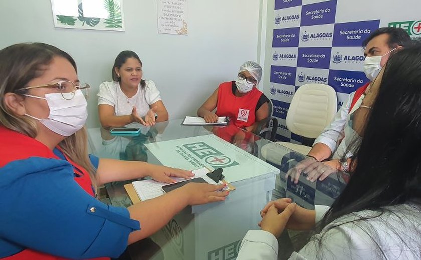 Hospital de Emergência recebe visita de técnicos do setor de qualidade do Hemoal