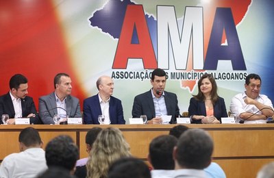 Deputados federais alagoanos conhecem pauta municipalista	