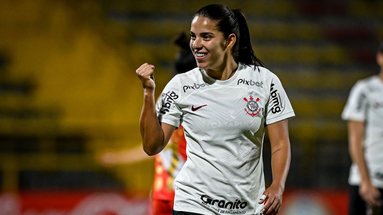 Corinthians goleia e se garante nas quartas da Libertadores feminina