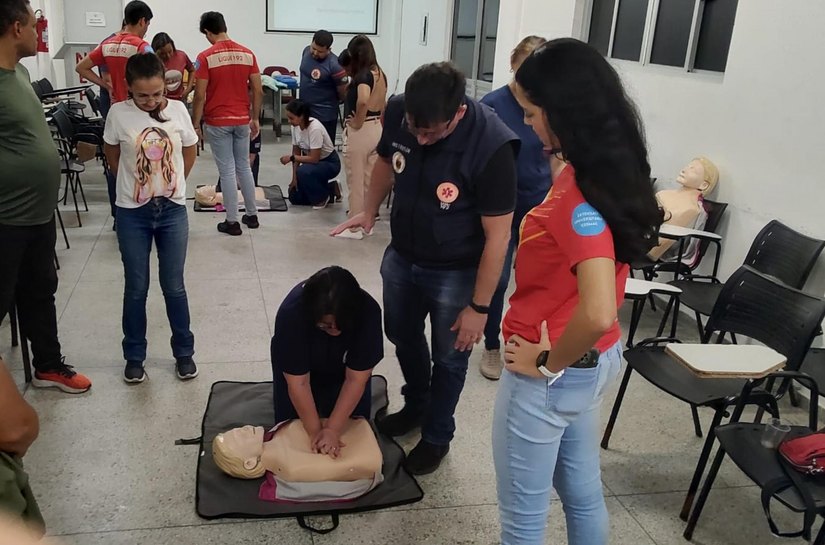 Servidores administrativos do Samu participam de curso sobre Primeiros Socorros
