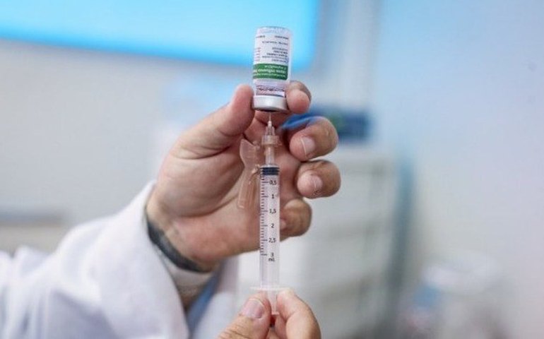 Ação com associações de moradores leva vacinação contra influenza às comunidades