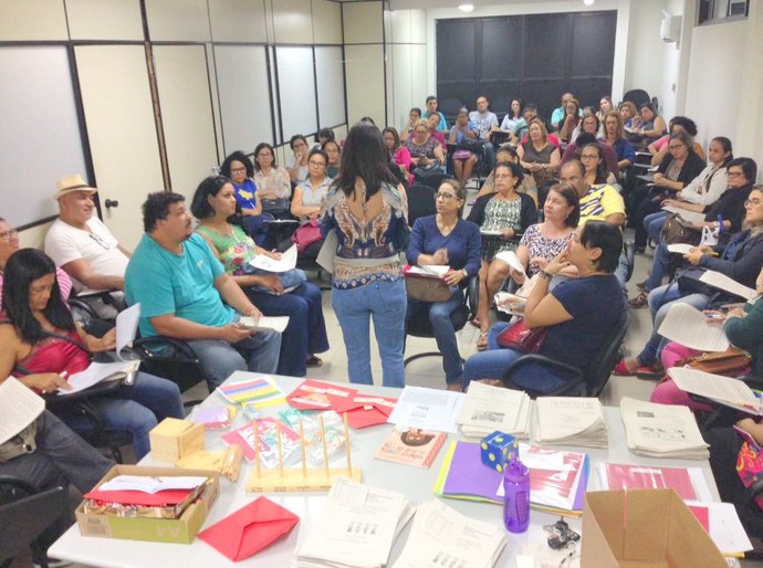 Professores fazem formação continuada para Prova Brasil 2017