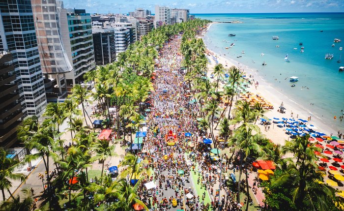 Prévias carnavalescas na Orla de Maceió