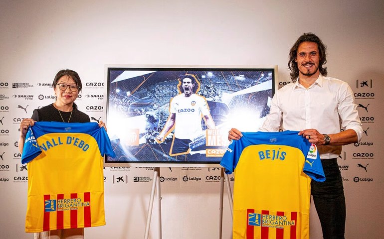 Valencia perde para o Atlético de Madrid em dia de recepção a Cavani no Mestalla