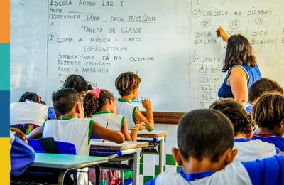 Educação implementa política pública para correção de fluxo escolar