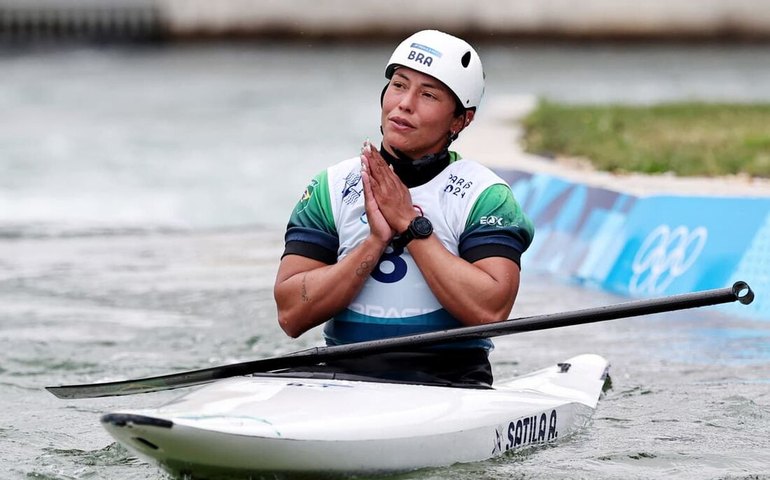 Ana Sátila vai para repescagem do caiaque cross após 3º lugar em sua primeira corrida
