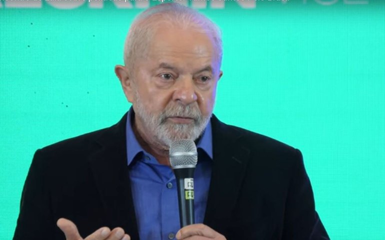 Fiquei de marcar telefonema com Macron sobre paz entre Rússia e Ucrânia