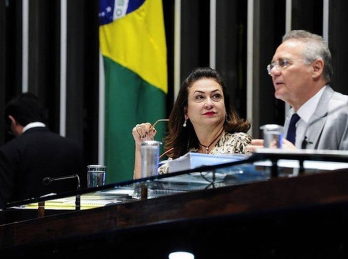 Renan condena decisão do PMDB de expulsar senadora Kátia Abreu