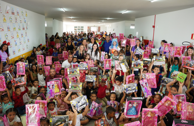 Prefeitura de Campo Alegre distribui 2.500 brinquedos para alunos do município