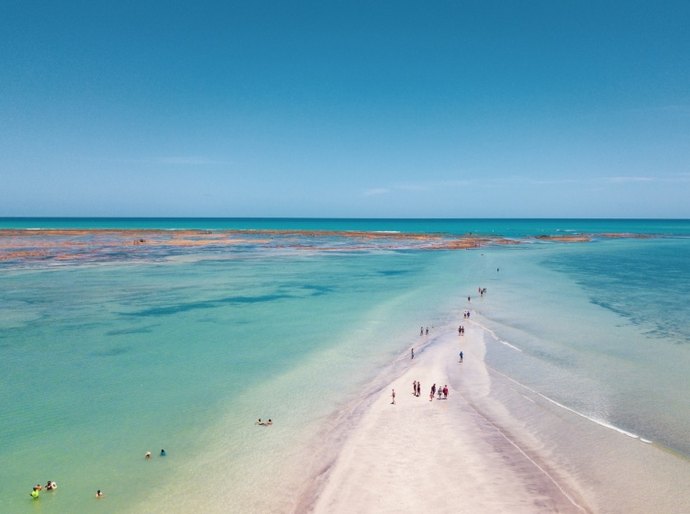 Dia da Independência: Porto de Galinhas, João Pessoa e Maceió estão entre os 5 destinos mais buscados por brasileiros para o feriado, diz Booking.com