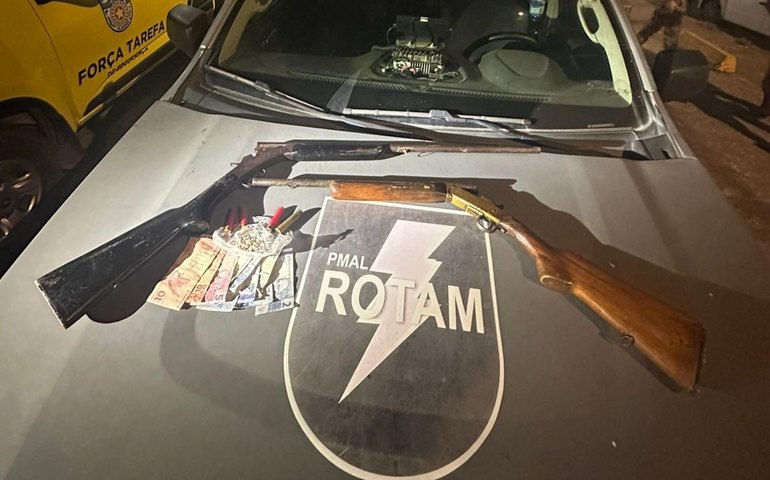 Policiais da Rotam apreendem espingardas e drogas no Centro de Maceió