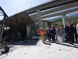 Meloni visita canteiro de obras de ferrovia alvo de violento protesto e pede 'justiça'
