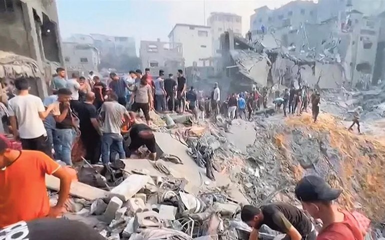 'Blockout': Famosos neutros sobre guerra em Gaza são alvo de boicote em campanha no TikTok, onde apoio à Palestina predomina