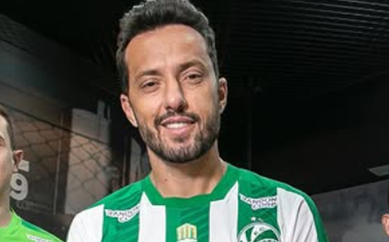 Aos 43 anos, Nenê adia aposentadoria e renova com o Juventude para 2025