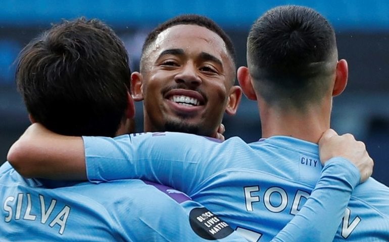 Manchester City faz 5 a 0 no Newcastle e fica perto de garantir o vice no Inglês