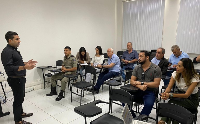 Procon Alagoas alinha diretrizes de atividades turísticas com representantes sindicais do setor
