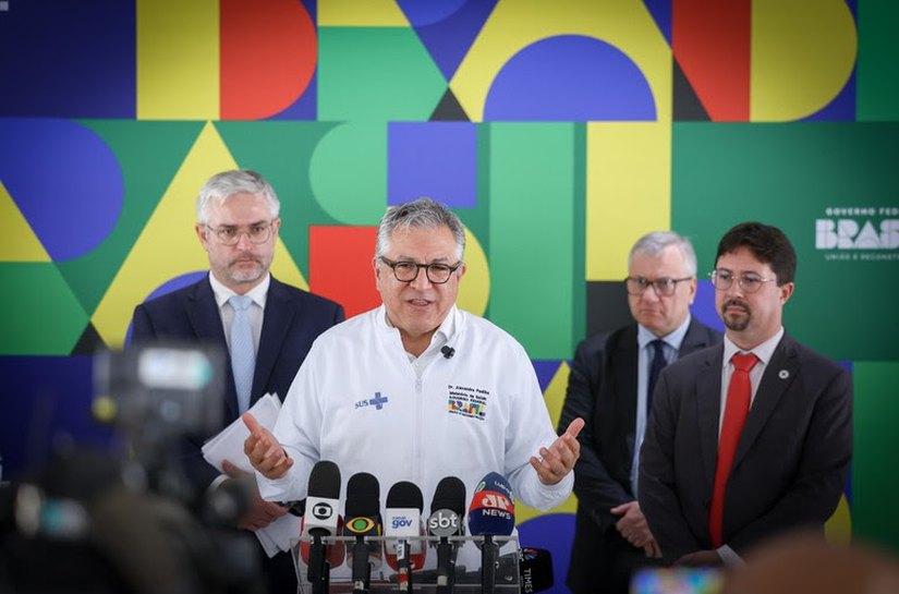 Governo vai ampliar vacinação e buscar novas parcerias privadas para acelerar atendimento no SUS