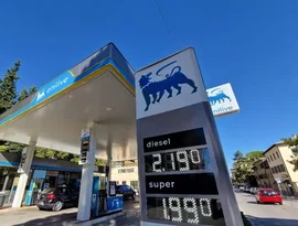 Redes de postos na Itália impõem teto a preços dos combustíveis
