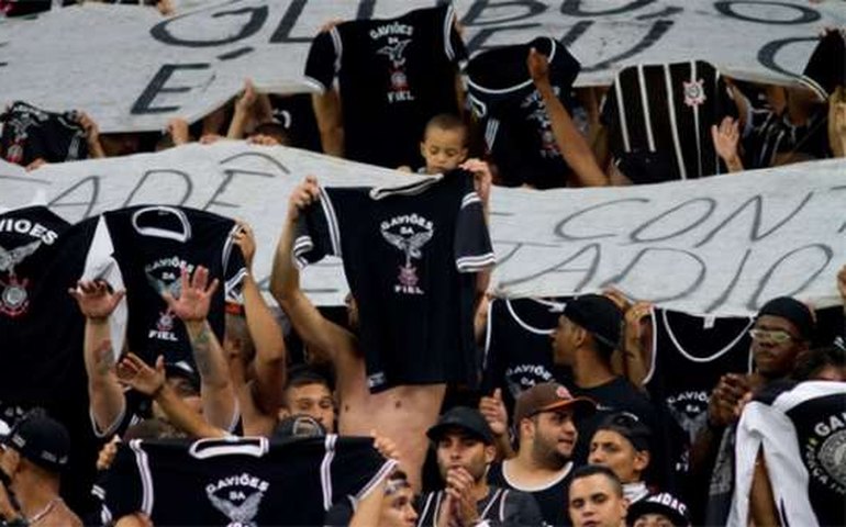 Gaviões da Fiel promete cobrança no Corinthians, mas &#8216;não ao vivo na TV&#8217;
