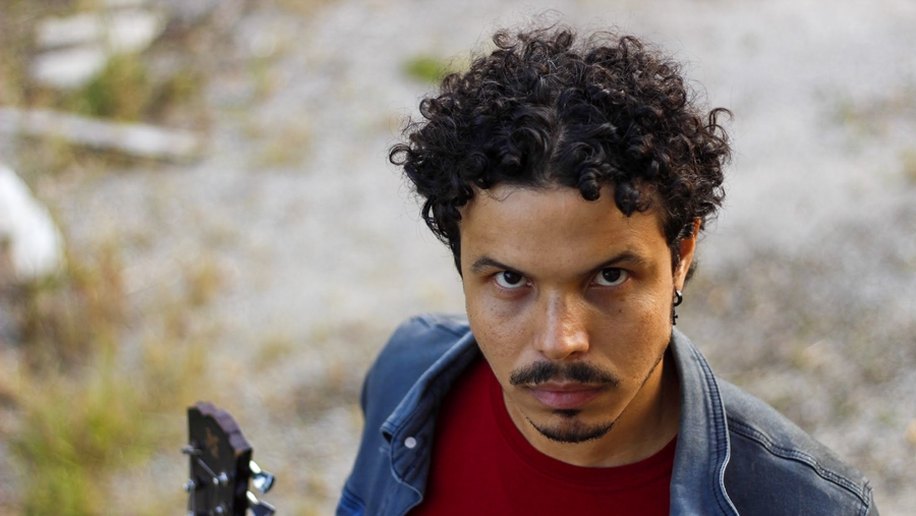 Pc Lamar lança primeiro álbum e discute filosofia e injustiça social