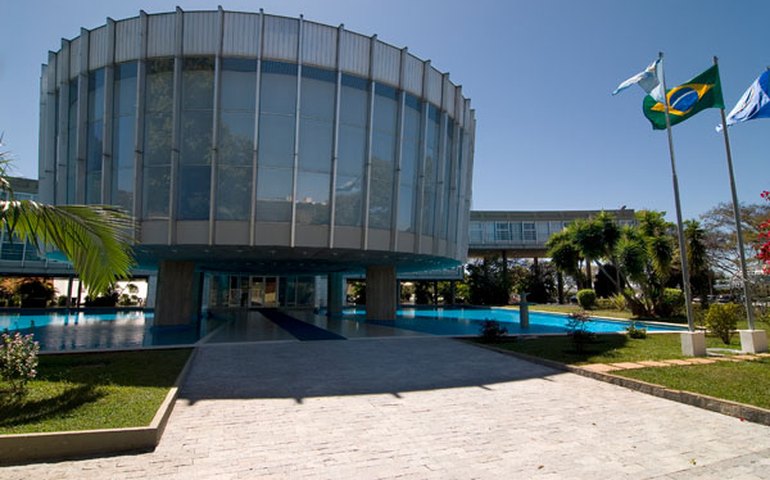 OPAS: continente americano pode ter surtos recorrentes da Covid-19