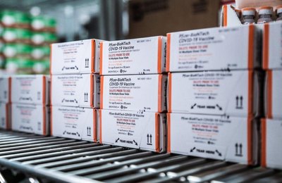 Alagoas recebe 30.900 doses de vacinas da Pfizer Pediátrica