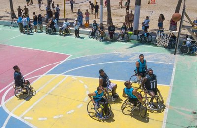 Prefeitura promove dia de lazer inclusivo com Projeto Praia Acessível