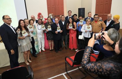 Secretária de Cultura Mellina Freitas recebe homenagem no Prêmio Selma Brito  