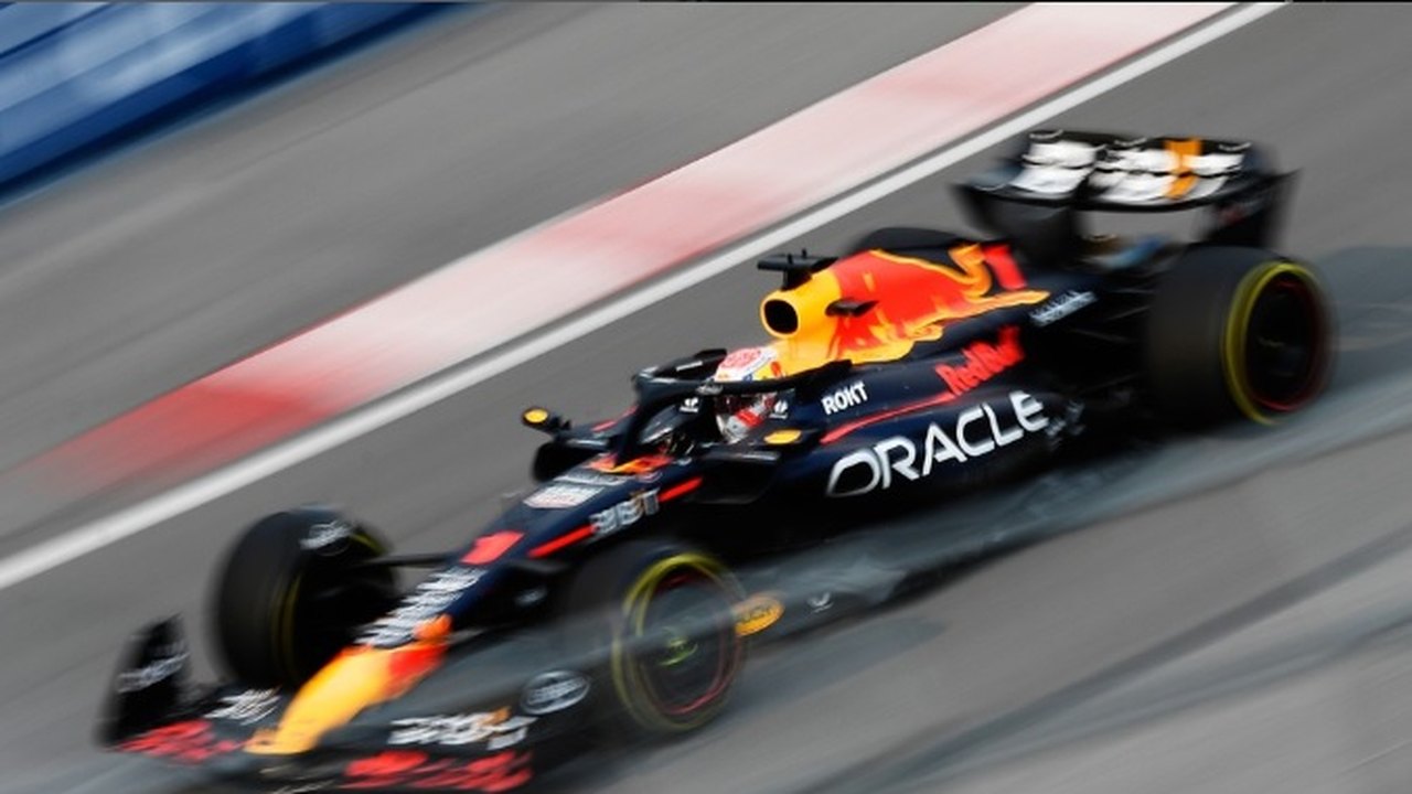 ‘Bottass 2024’: piloto de F1 arrecada cerca de R$ 750 mil para caridade com calendário nu