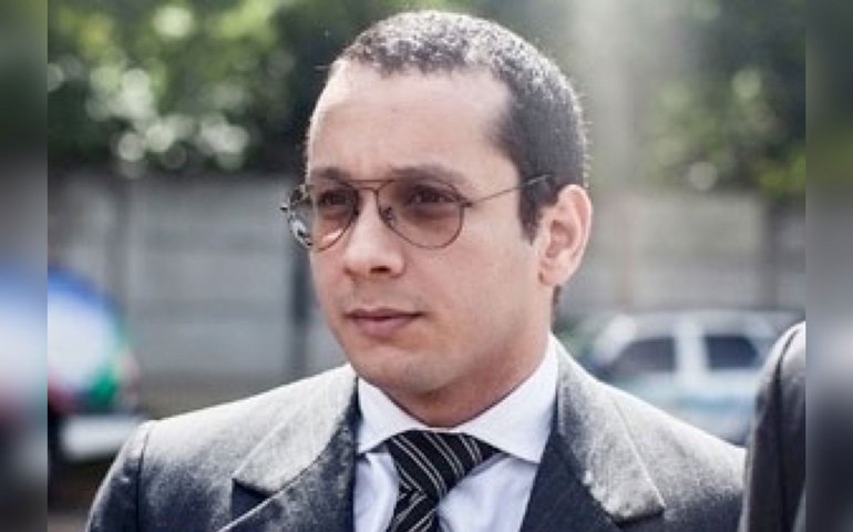 Após 20 anos, Gil Rugai é libertado e vai para o regime aberto