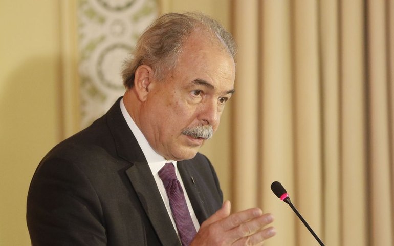 Nenhuma empresa afetada pelas tarifas dos EUA ficará para trás, diz presidente do BNDES