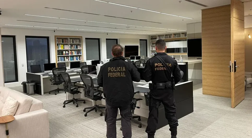 Polícia Federal cumpre mandados em Aracaju durante operação contra lavagem de dinheiro