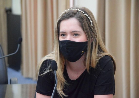 Deputada Cibele Moura assegura total assistência a vítimas de incidente em trio elétrico