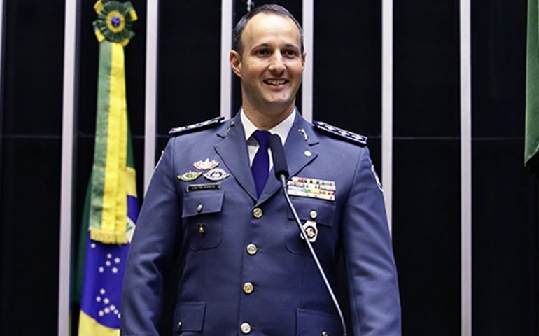 Projeto que classifica facções como grupos terroristas vai aumentar penas para porte de fuzil, uso de granadas e criação de barricadas, diz relator