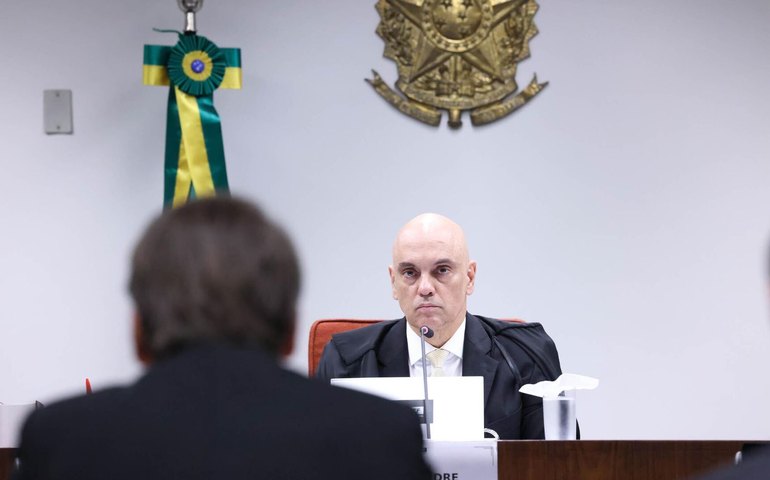 Mudanças no foro privilegiado: perseguição do STF ou ajuda para golpistas?