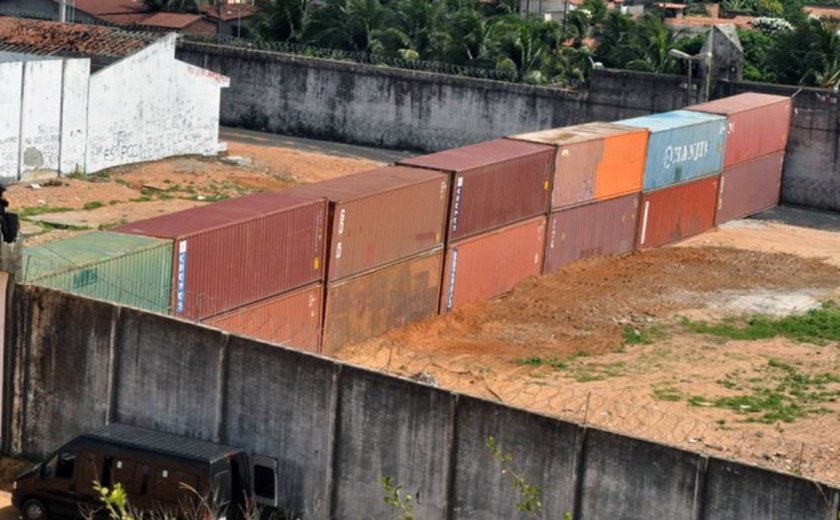 Em Natal, presos de Alcaçuz serão transferidos para contêineres