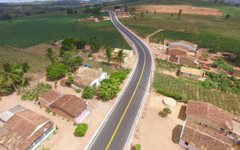 Girau do Ponciano ganha construção de acesso ao povoado Canafístula do Cipriano