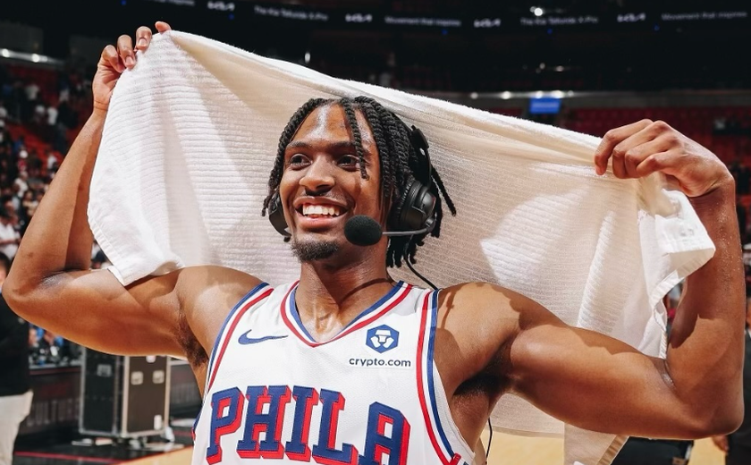 Tyrese Maxey ofusca LeBron James e Philadelphia 76ers derruba Lakers na NBA