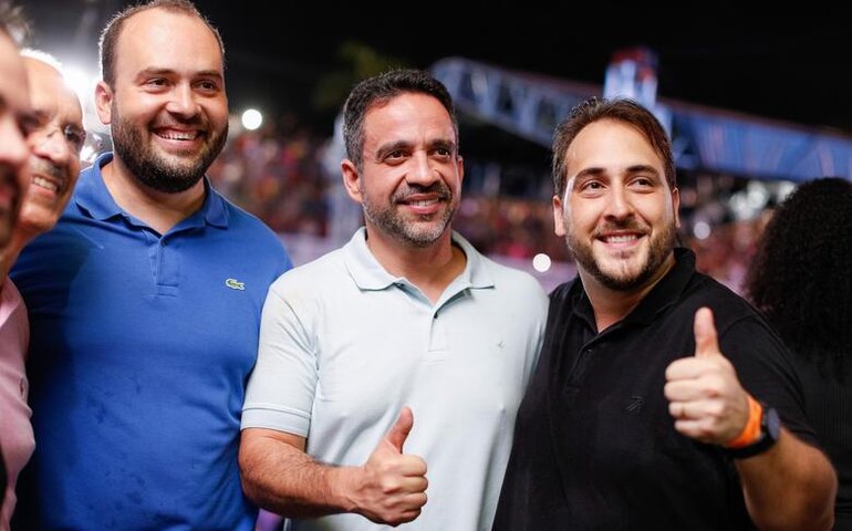 Governador Paulo prestigia Festa de Bom Jesus dos Navegantes em Penedo