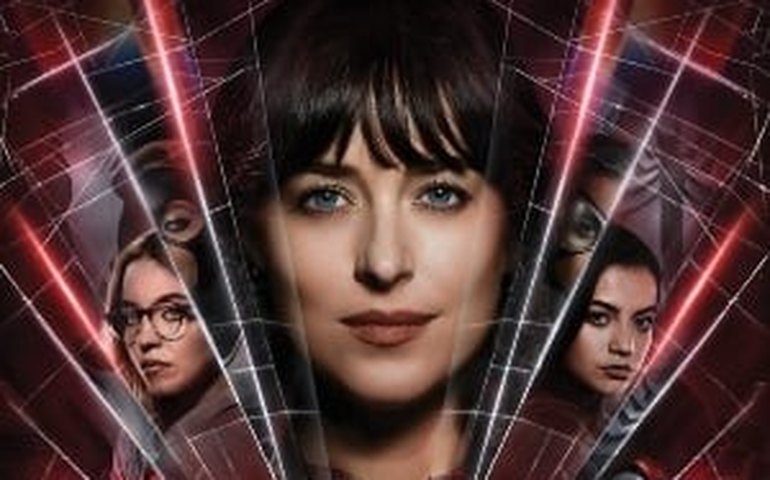 Madame Teia chega ao Pátio