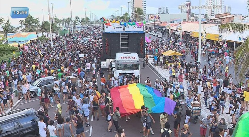 4227302233-decima-sexta-edicao-da-parada-lgbt-.width-652