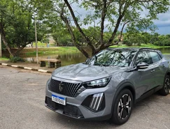 Peugeot aposta na tecnologia híbrida e amplia vendas da linha 2008 2026 - Sérgio Dias (19).jpeg 