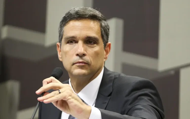 Campos Neto falta pela terceira vez à CPI do Crime Organizado