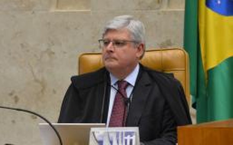 Operação Lava Jato chega a &#8220;momento crucial&#8221;, diz Janot em carta a colegas